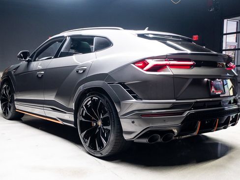 Used 2024 Lamborghini Urus S AWD/4WD image 29