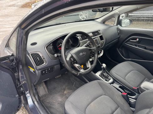 Used 2013 Kia Rio EX image 16