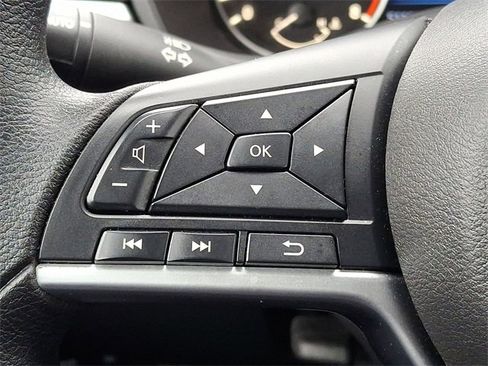 Used 2024 Nissan Altima 2.5 SV image 17