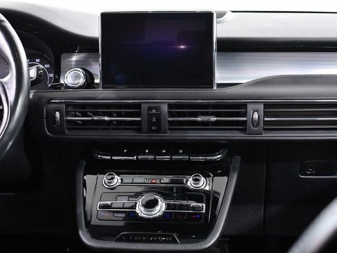 Used 2022 Lincoln Corsair AWD w/ Premium Package image 9