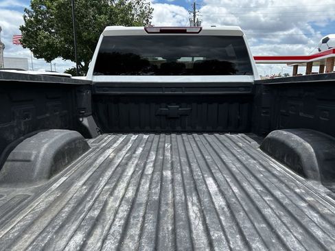 Used 2024 Chevrolet Silverado 2500 LT AWD/4WD image 32