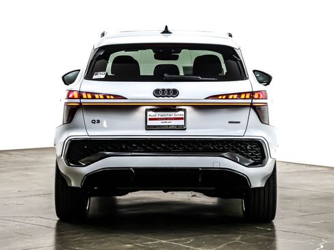 New 2026 Audi Q3 quattro 2.0T image 3