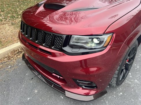 Used 2018 Jeep Grand Cherokee SRT image 85