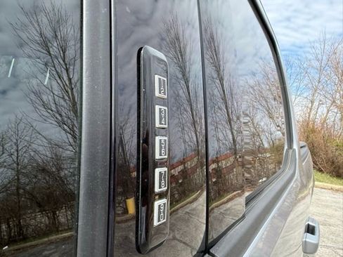 Used 2021 Ford F150 XLT w/ Equipment Group 302A High image 12