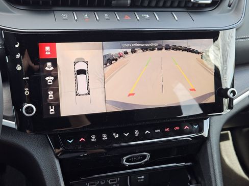 New 2026 Jeep Grand Cherokee L Limited image 18