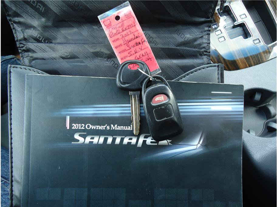 Used 2012 Hyundai Santa Fe GLS AWD/4WD image 20
