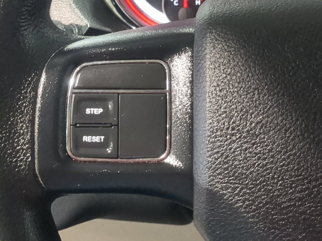 Used 2016 Dodge Grand Caravan American Value Package FWD image 26