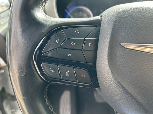 Used 2018 Chrysler Pacifica Touring Plus w/ S Appearance Package image 17