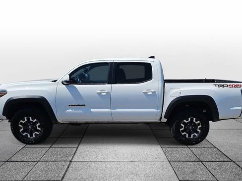 Used 2021 Toyota Tacoma TRD Off-Road w/ Technology Package AWD/4WD image 8
