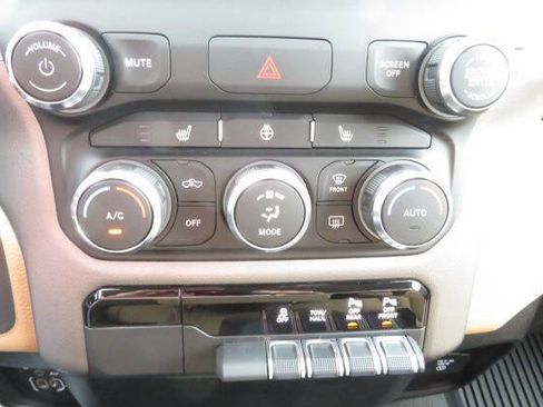 Used 2019 RAM 1500 Big Horn AWD/4WD image 23