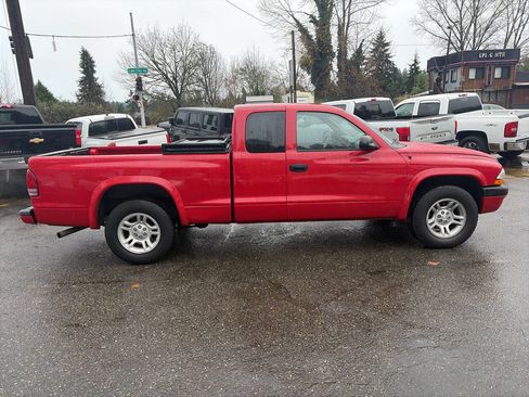 Used 2004 Dodge Dakota Sport w/ Deluxe Convenience Group image 8