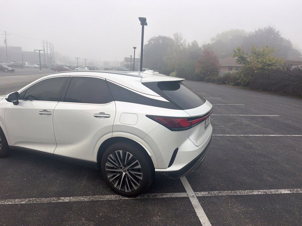 Used 2025 Lexus RX 350 AWD image 2