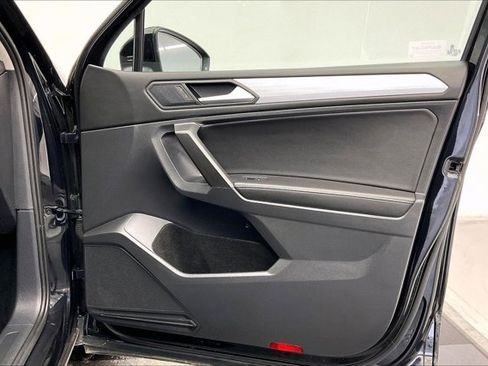 Used 2022 Volkswagen Tiguan S image 27