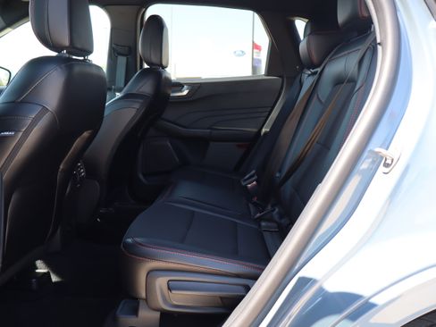 Used 2024 Ford Escape ST-Line w/ Tech Pack #1 AWD/4WD image 10