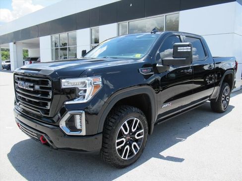 Used 2022 GMC Sierra 1500 AT4 w/ AT4 Premium Package AWD/4WD image 3