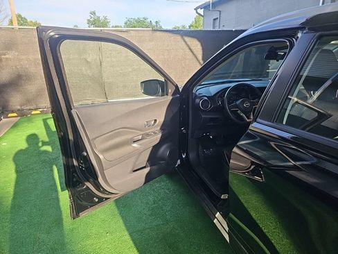 Used 2022 Nissan Kicks SV FWD image 23