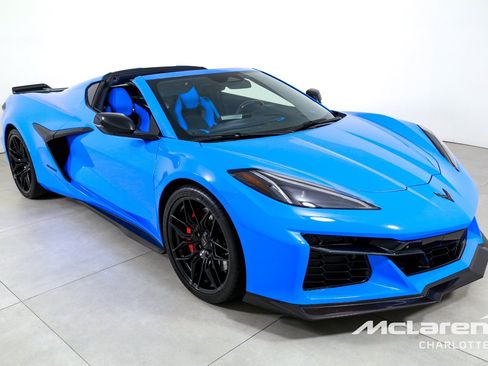 Used 2024 Chevrolet Corvette Z06 RWD image 4