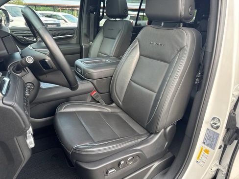 Used 2024 GMC Yukon Denali AWD/4WD image 8