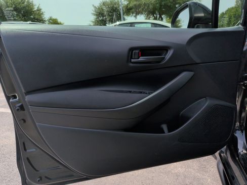 Used 2022 Toyota Corolla LE FWD image 27
