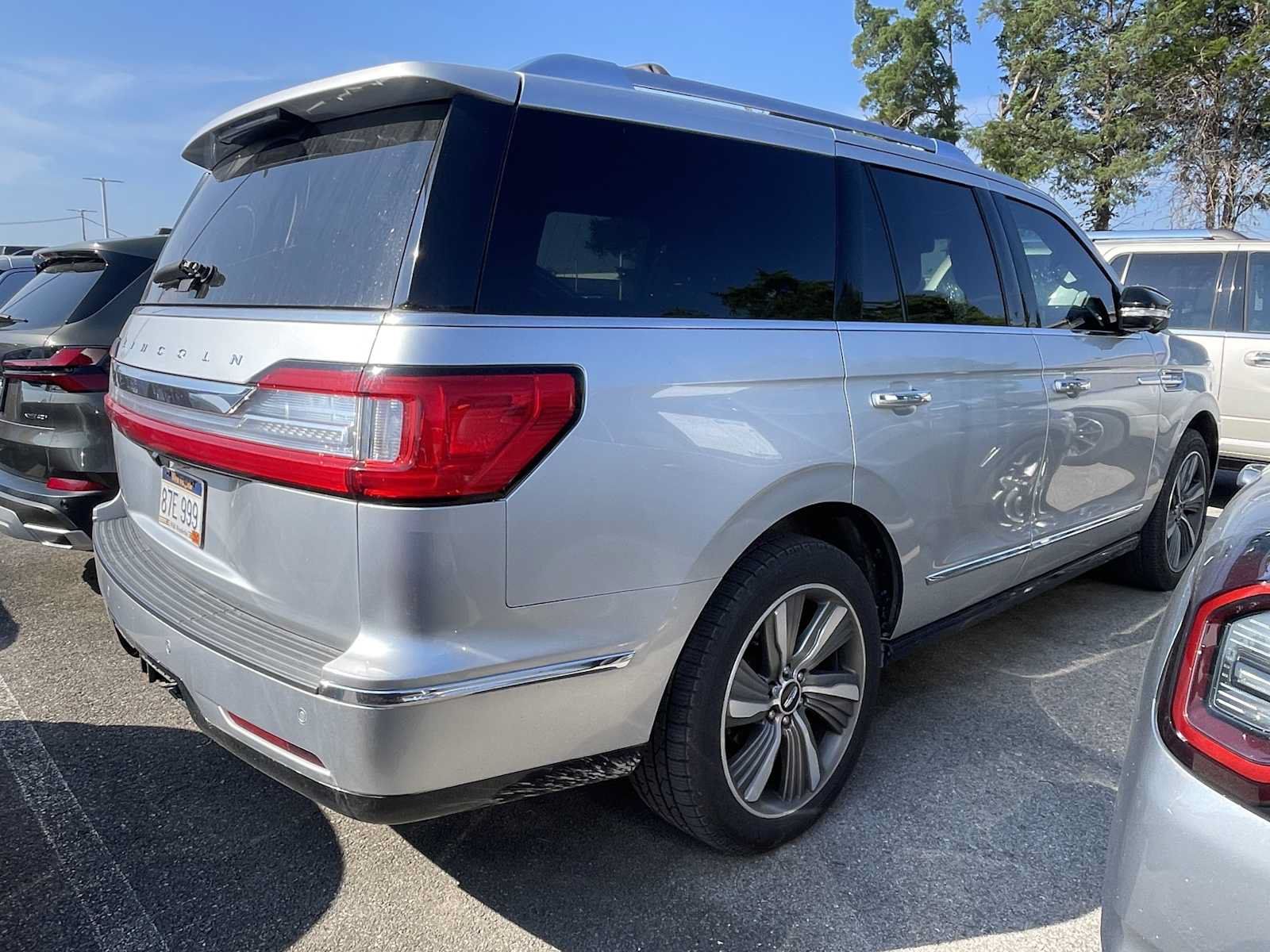 Used 2018 Lincoln Navigator Reserve w/ Cargo Package AWD/4WD image 5