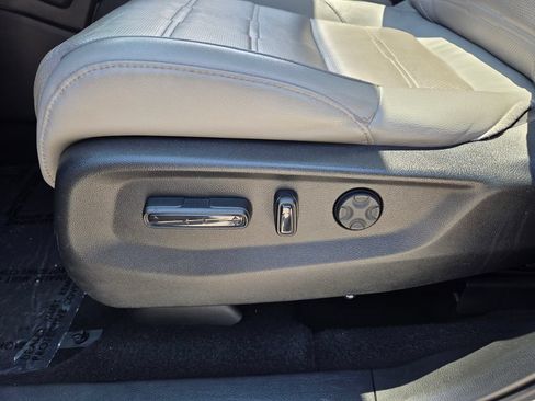 Certified 2019 Honda CR-V EX-L image 10