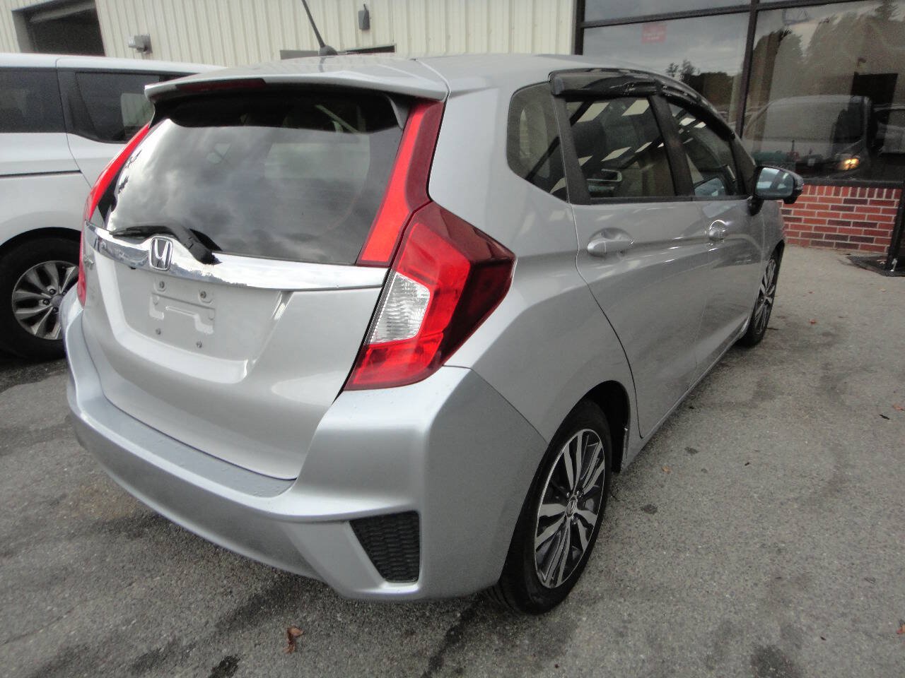 Used 2017 Honda Fit EX image 4