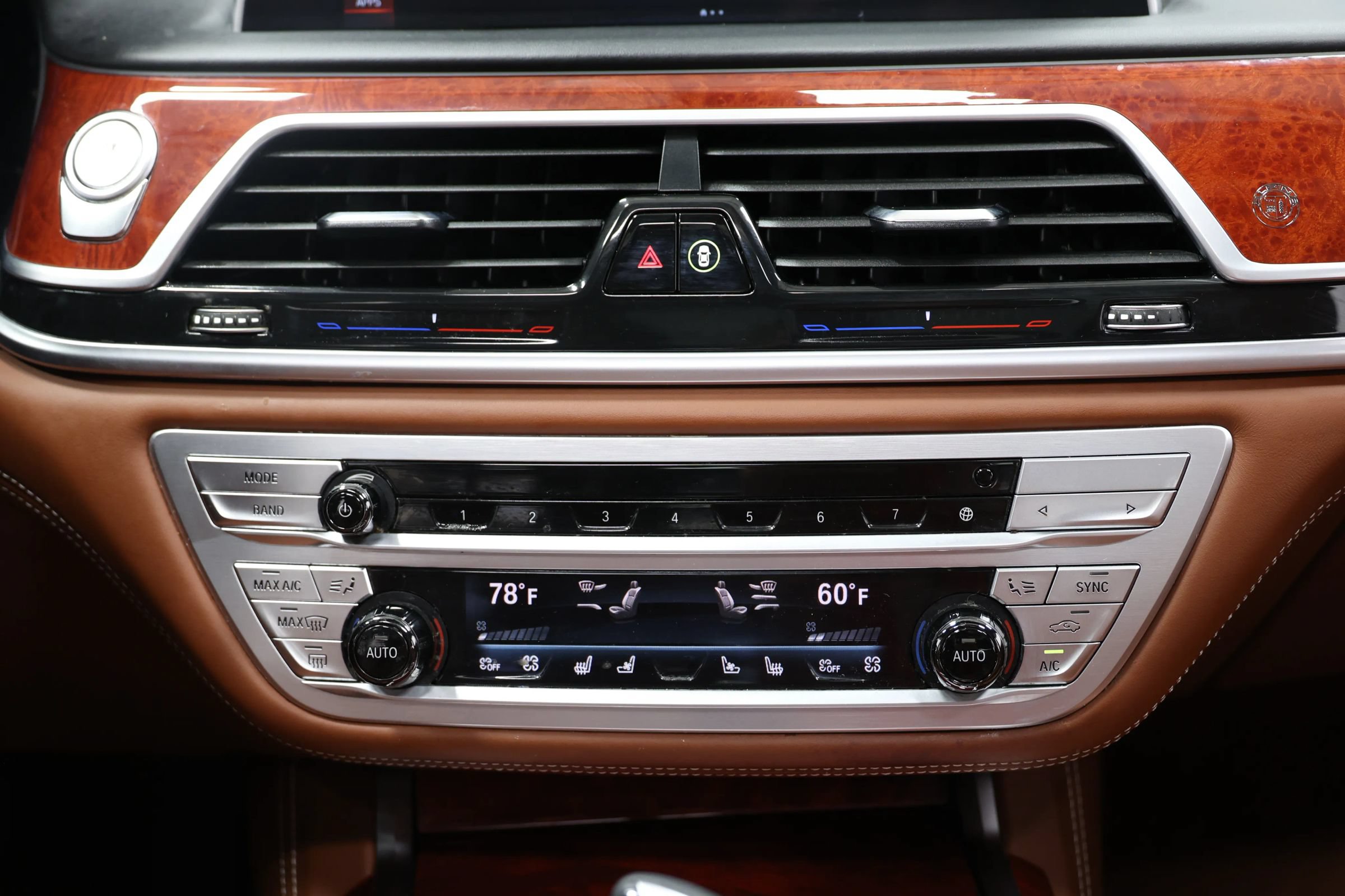 Used 2022 BMW ALPINA B7 xDrive w/ Luxury Rear Seating Package AWD/4WD image 39