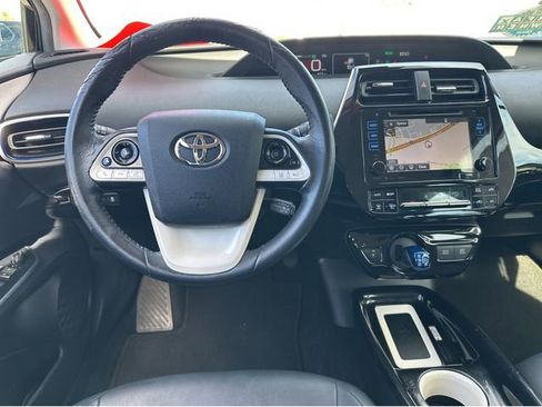 Used 2016 Toyota Prius Three Touring image 27