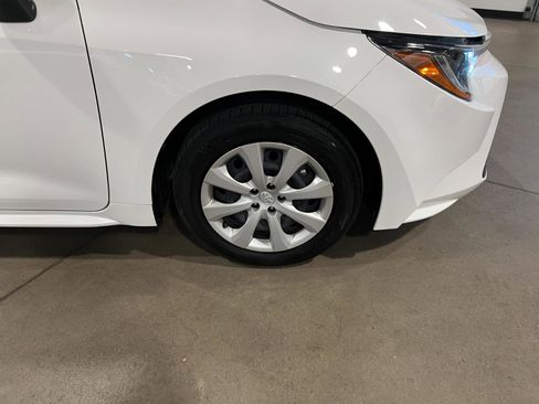 Used 2023 Toyota Corolla LE image 36