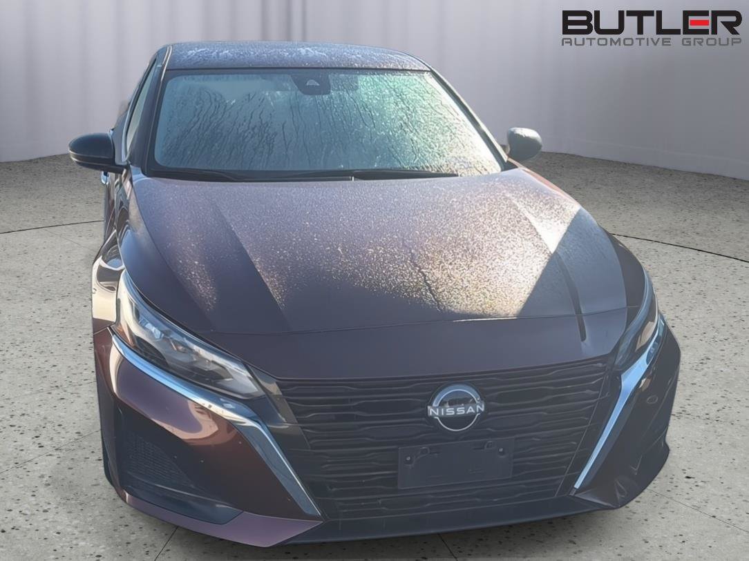 Used 2025 Nissan Altima 2.5 SV FWD image 4