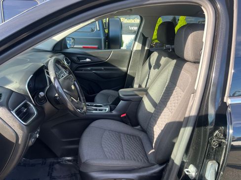 Used 2020 Chevrolet Equinox LT image 18
