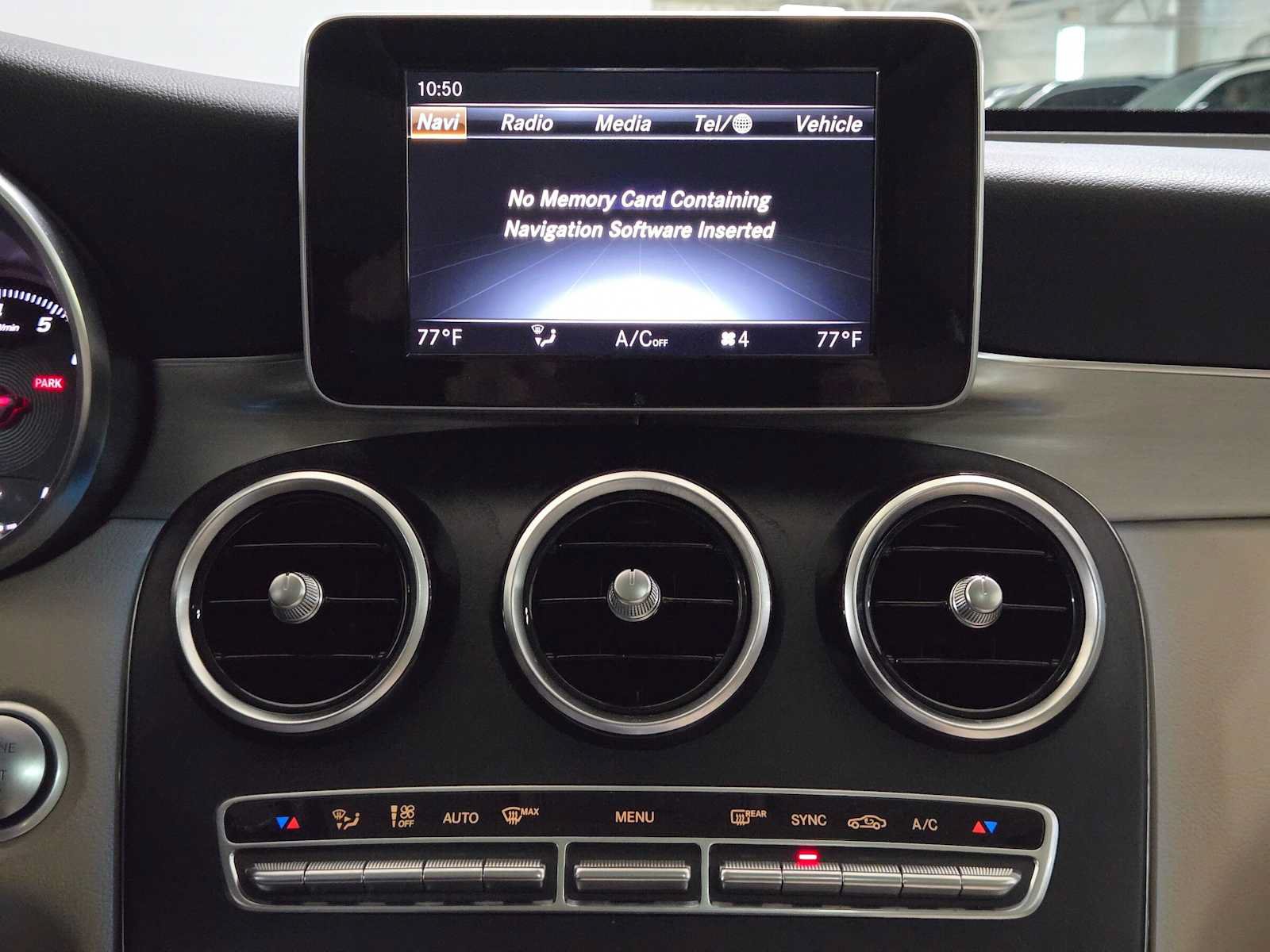 Used 2019 Mercedes-Benz GLC 300 4MATIC image 27