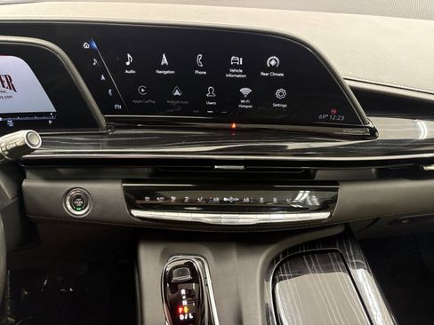 Used 2021 Cadillac Escalade Sport AWD/4WD image 15