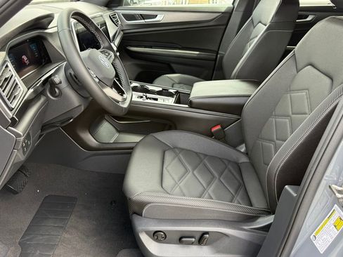 New 2026 Volkswagen Atlas Cross Sport SE AWD/4WD image 13