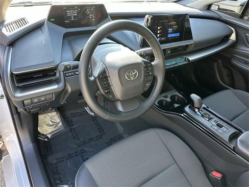 Used 2025 Toyota Prius LE image 9