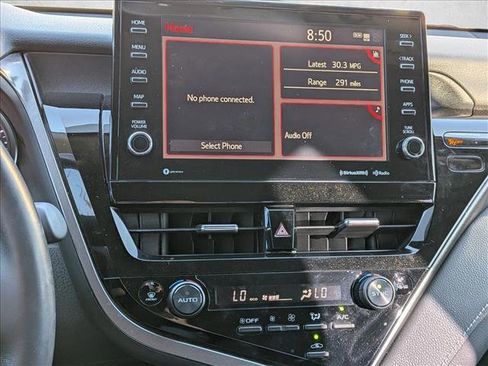 Used 2021 Toyota Camry XSE image 10