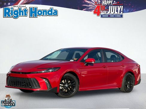 Used 2025 Toyota Camry SE w/ Multimedia Upgrade Package FWD image 1