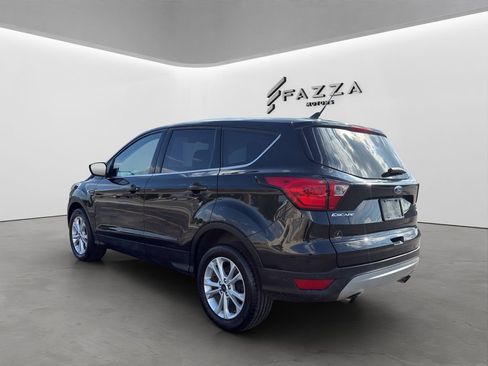 Used 2019 Ford Escape SE AWD/4WD image 9