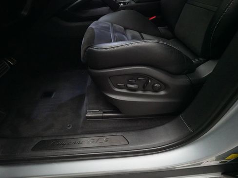 Certified 2023 Porsche Cayenne GTS AWD/4WD image 12