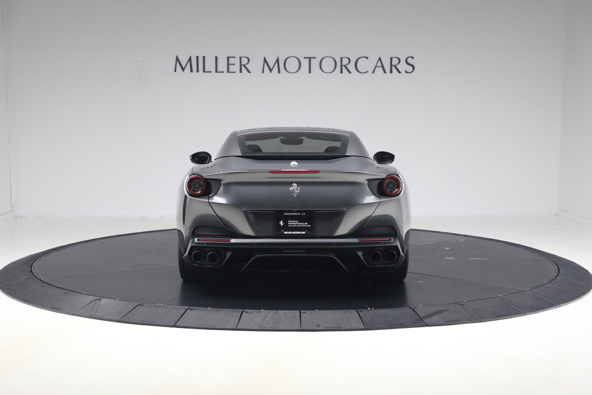 Certified 2019 Ferrari Portofino RWD image 32