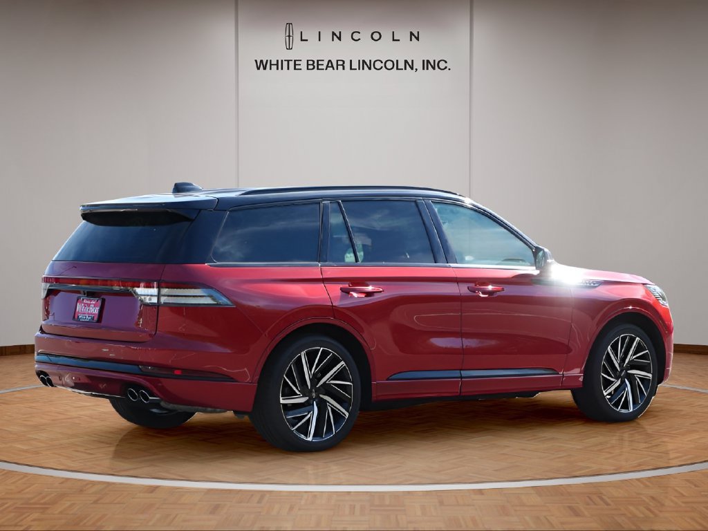 Certified 2025 Lincoln Aviator Black Label w/ Black Label Special Edition AWD/4WD image 5
