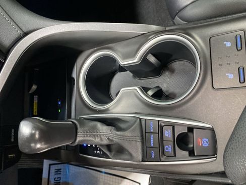 Used 2022 Toyota Camry XLE image 26