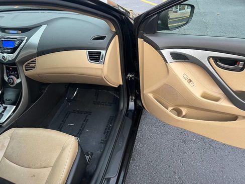 Used 2012 Hyundai Elantra Limited image 28