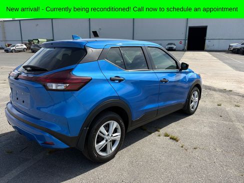 Used 2024 Nissan Kicks S image 3