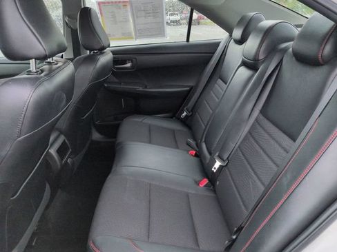 Used 2016 Toyota Camry SE FWD image 13