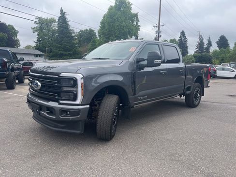 Used 2026 Ford F350 Platinum w/ FX4 Off-Road Package AWD/4WD image 3
