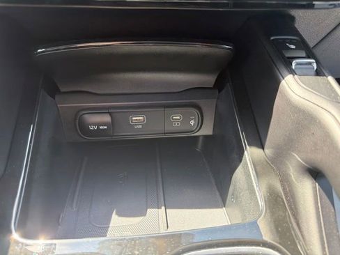 Used 2025 Kia Telluride S AWD/4WD image 44