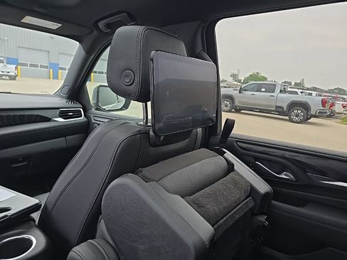 Used 2024 GMC Yukon XL Denali w/ Denali Reserve Package AWD/4WD image 20