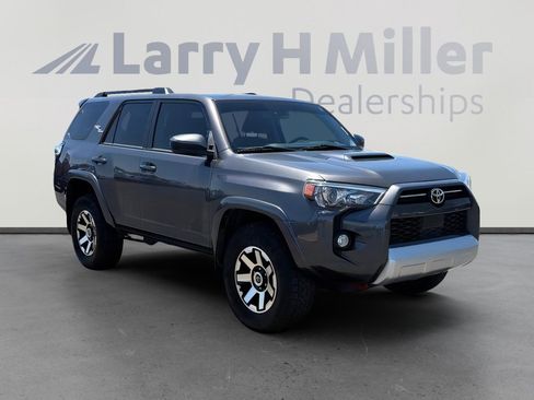 Used 2020 Toyota 4Runner TRD Off-Road AWD/4WD image 7