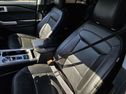 Used 2023 Ford Explorer Limited image 20